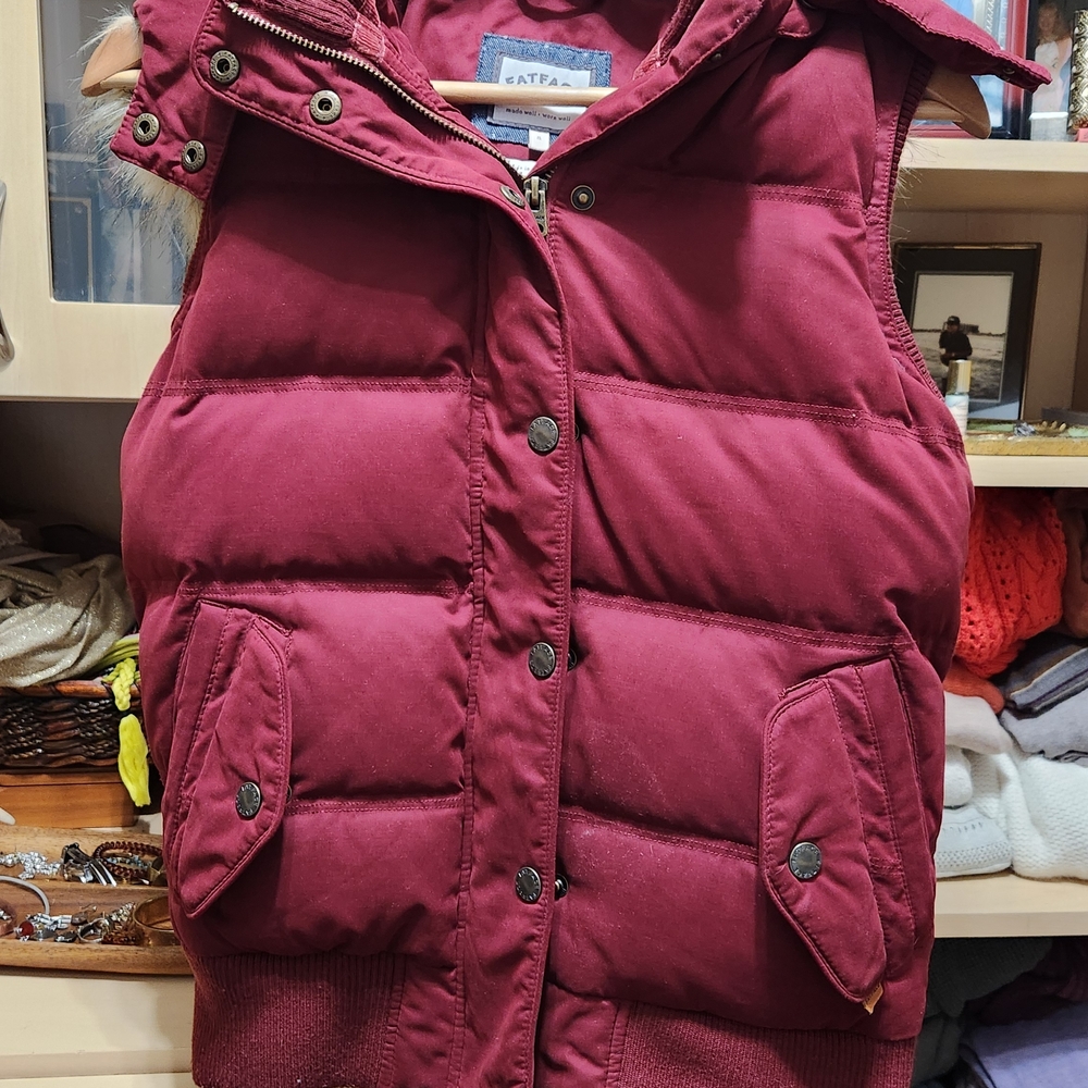 Fat Face Women's Burgundy Puffer Vest